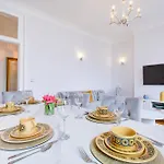 Hyde Park Apartment