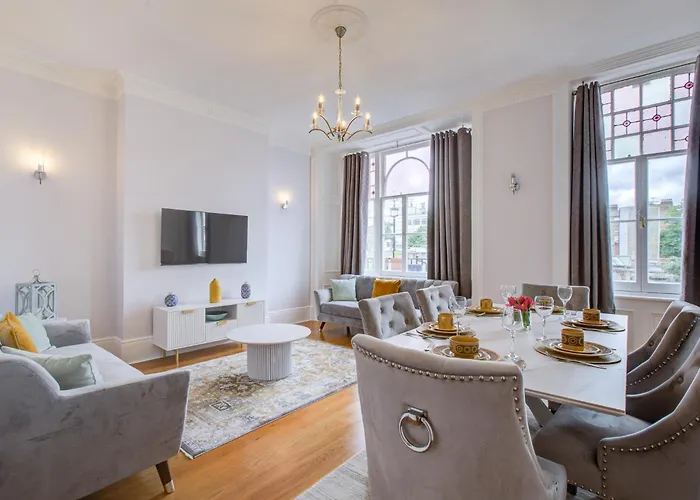 Hyde Park Apartment